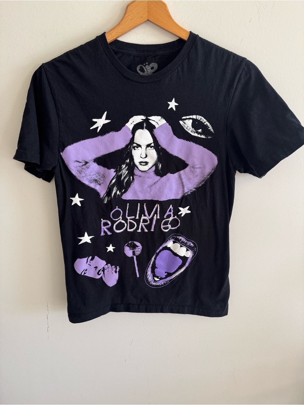 Olivia Rodrigo black and purple graphic band tee short sleeve cotton size small
